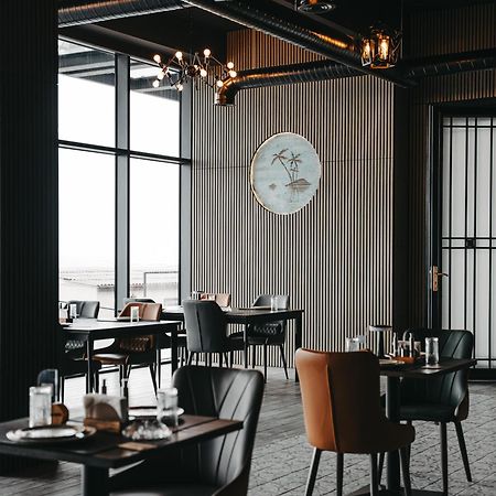 Port Marine Hotel By Hollywood Баку Экстерьер фото